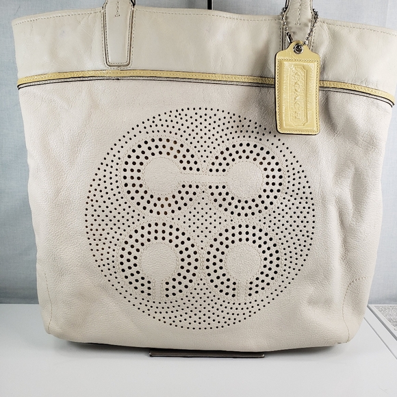 Coach 17041 Audrey Leigh Laser Cut Perforated Ivory Leather Tote Shoulder BagNWT - Picture 2 of 16